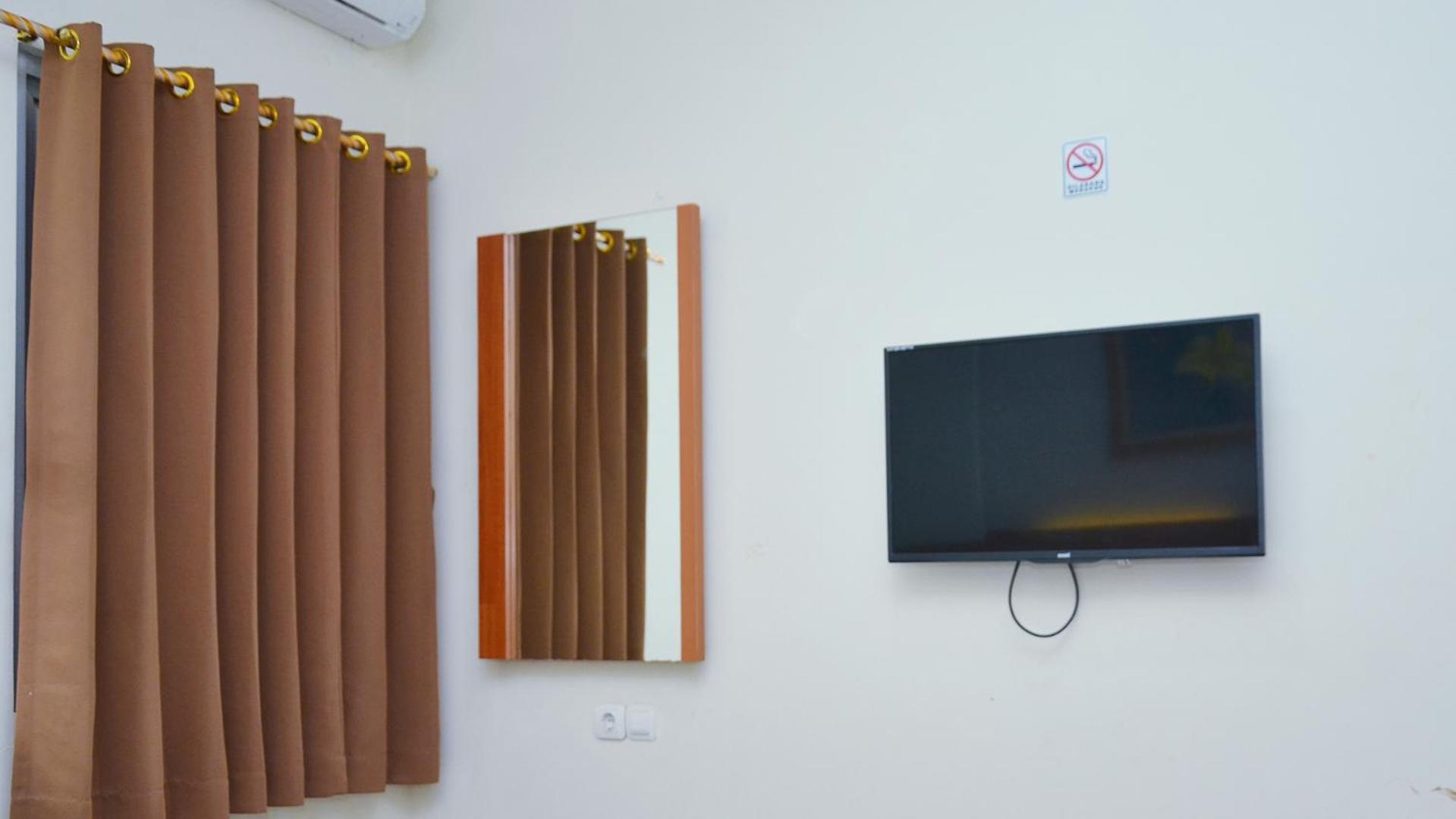 Gaia Asri Hotel Pamanukan Hilir Bilik gambar