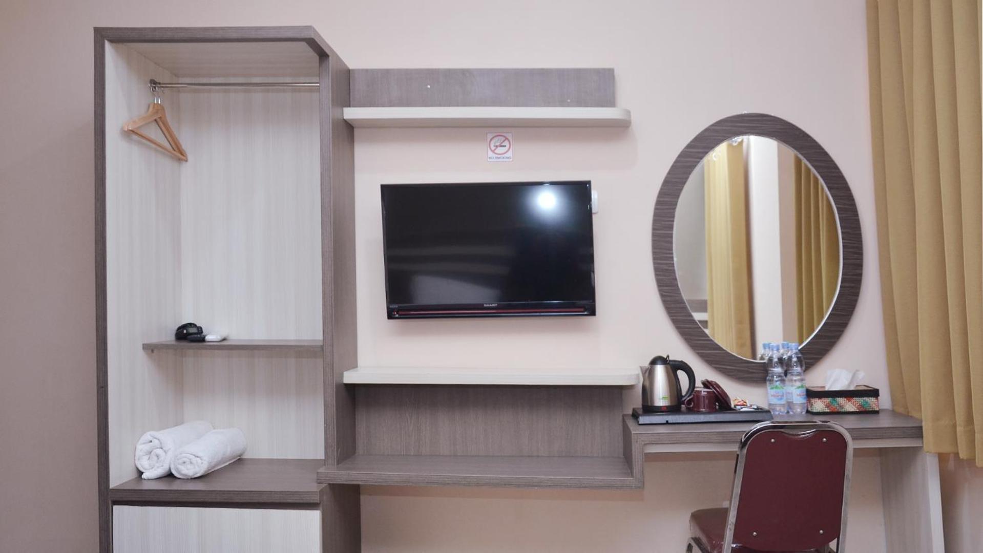 Gaia Asri Hotel Pamanukan Hilir Bilik gambar